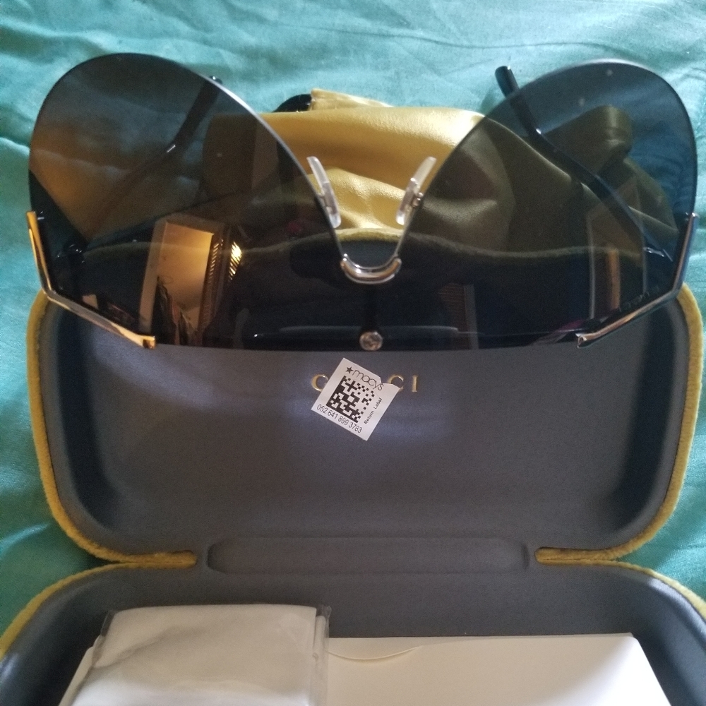 Gucci sunglasses